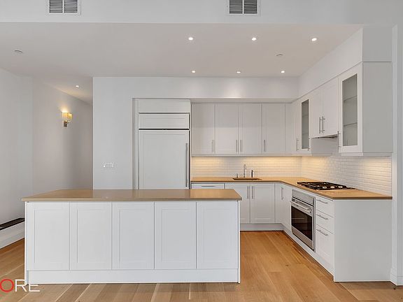 5th image of 159 W 24th St Ph A