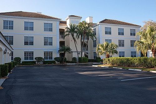 1st image of 100 Sable Oak Ln APT 101