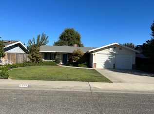 1530 S Riverview Ave, Reedley, CA 93654