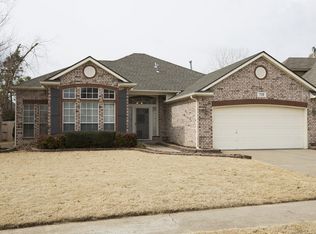 708 N Laurel Ave, Broken Arrow, OK 74012