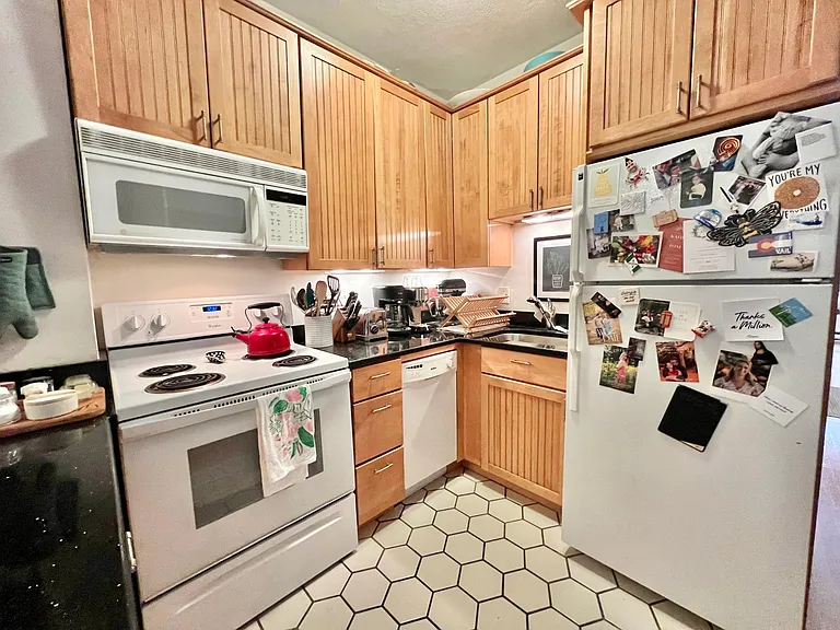 22 Cooper St #2 — Photo 4