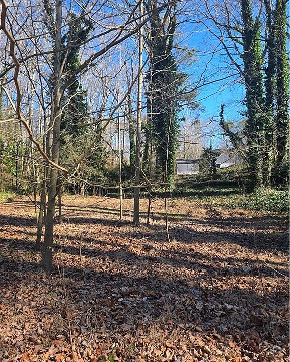 1st image of 5674 Woodland Dr #22