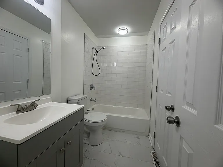 1208 S Mayview Ave — Photo 13