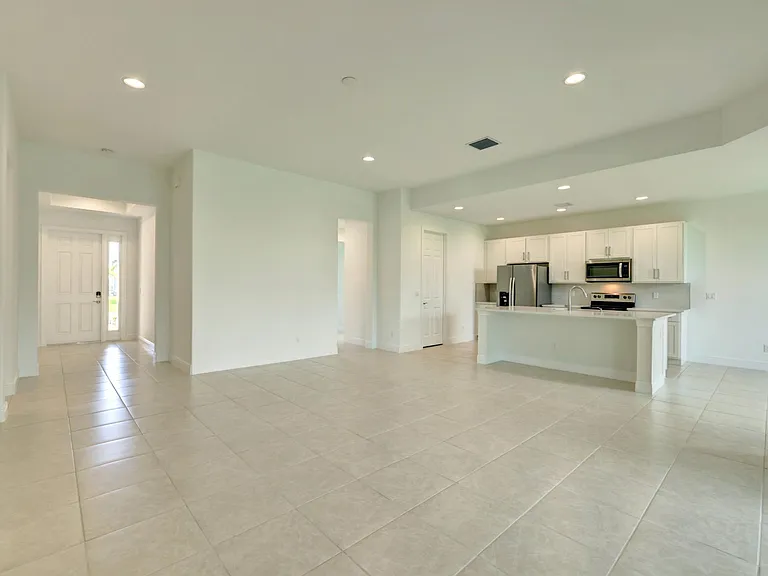 2466 SE Robin Cir — Photo 12