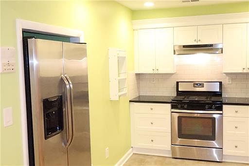 5th image of 165-405 Essex Ave