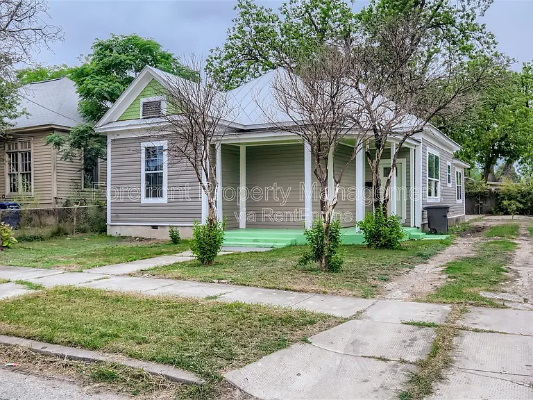 517 Hicks Ave — Photo 4