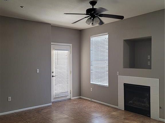 4th image of 5855 Valley Dr Unit 2011