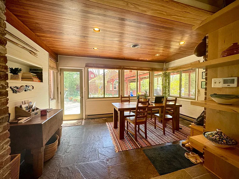 6819 Selkirk Dr — Photo 13