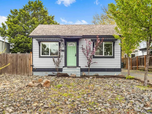 609 10th St, Clarkston, WA 99403