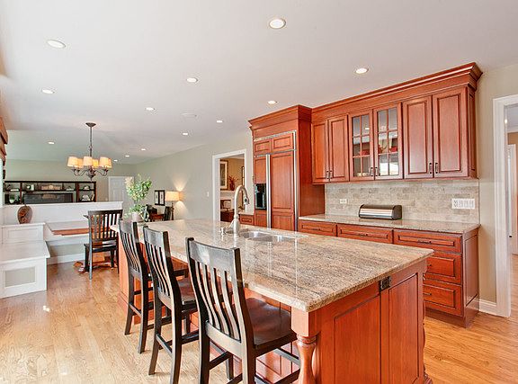 4th image of 1545 Woodbine Ct