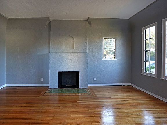 4th image of 8512 Alcott St