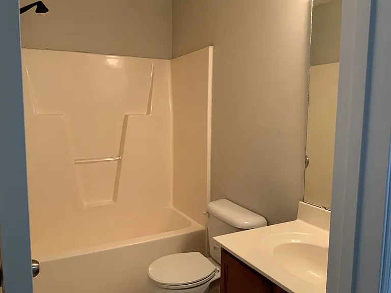 5008 Banister Loop — Photo 7