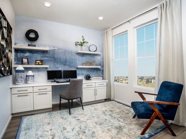 aurora-colorado-343113703 picture