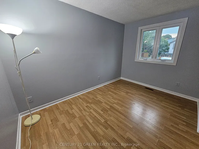 98 Falconer Dr #7 — Photo 20