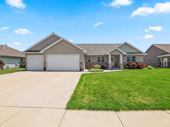 2143 W Melcorn Cir, De Pere, WI 54115
