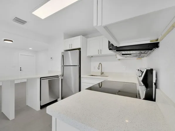 1108 NE 16th St #1106, Fort Lauderdale, FL 33304