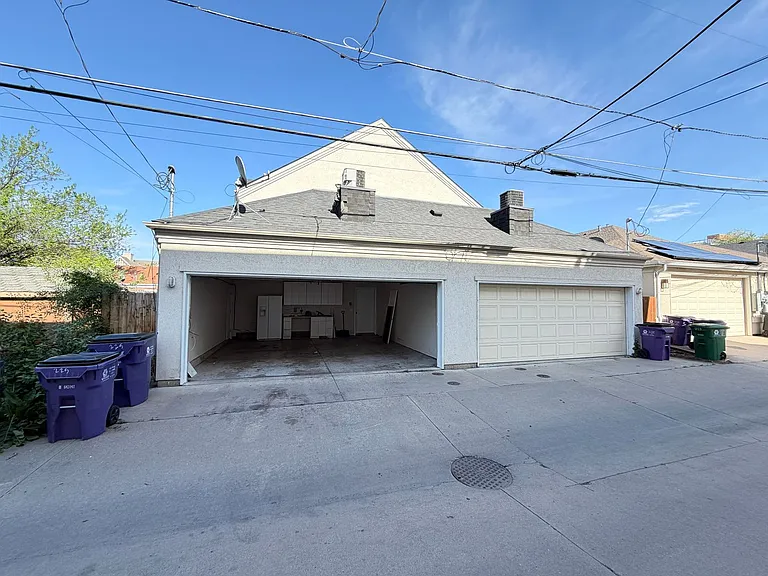 225 S Monroe St — Photo 35