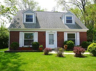 3121 W Layton Ave, Greenfield, WI 53221