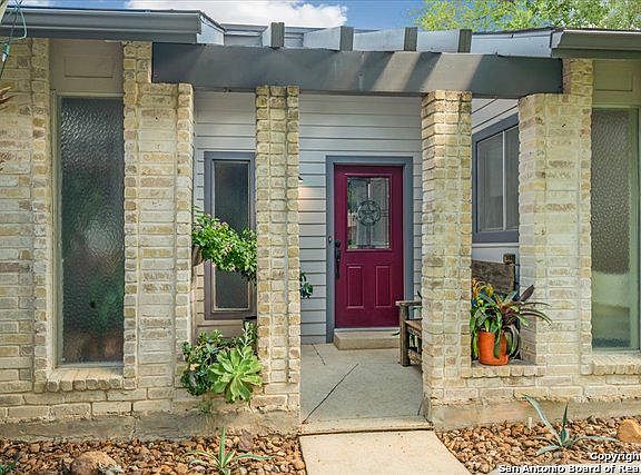 3rd image of 12210 Madrigal St