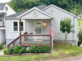 683 Locust Ave, Weston, WV