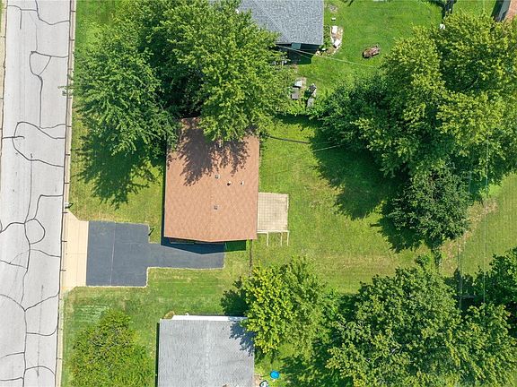 5th image of 1405 Moran Dr