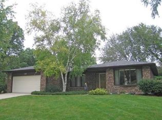 1449 McCormick Pl, Wheaton, IL 60189