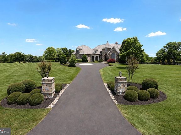 2nd image of 22786 Creighton Farms Dr