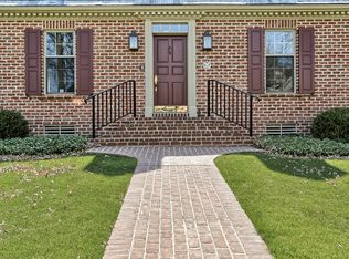 22 Oakhill Dr, Lititz, PA 17543