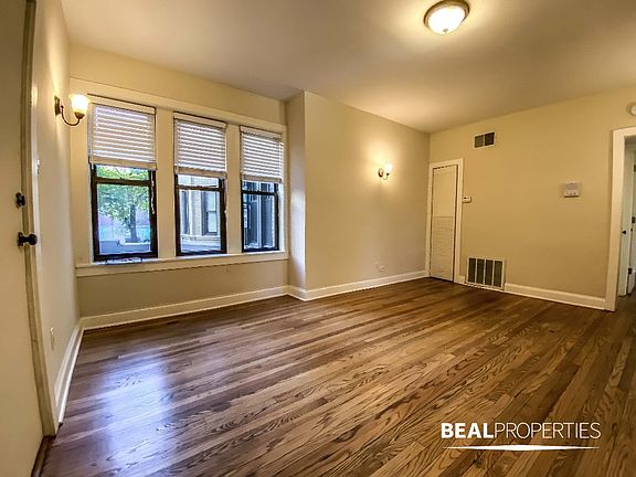 2nd image of 4036.5 N Ashland Ave #4036X-S1