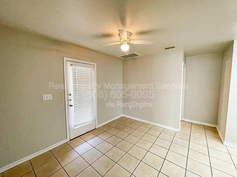 5402 Marshall St #B — Photo 4