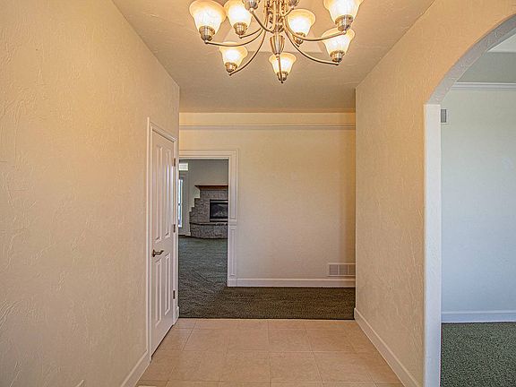 3rd image of 7608 Lakeview Dr
