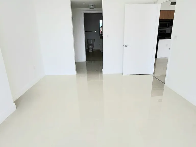 1750 N Bayshore Dr #5411 — Photo 16