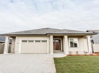 3939 Sunleaf Ave, Medford, OR