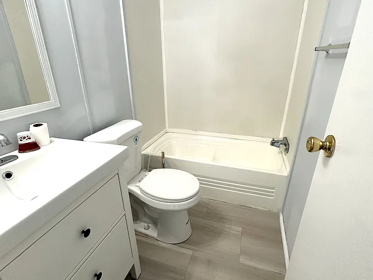 112 Josie Ct — Photo 10