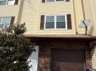 25 N Essex St, Carteret, NJ