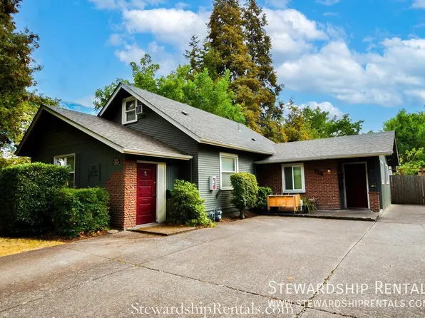 754 W 12th Ave #D, Eugene, OR 97402