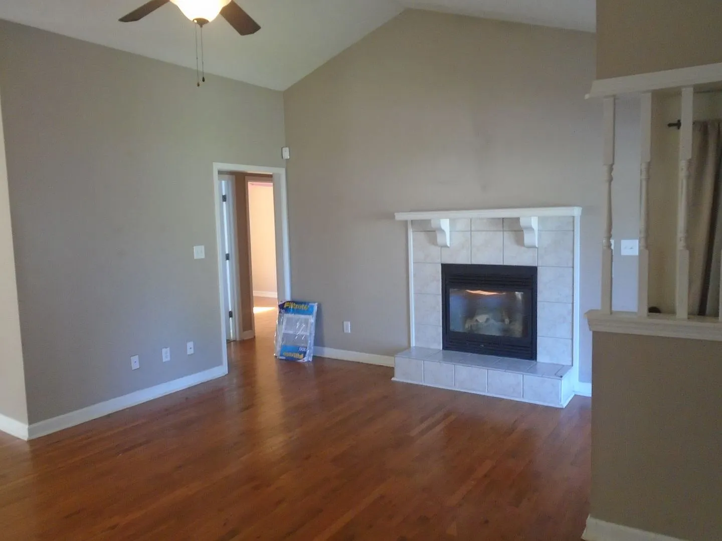 4BD/2BA Available Now! Featuring a half off first full month's rent w/ immediate move in!! — Photo 4