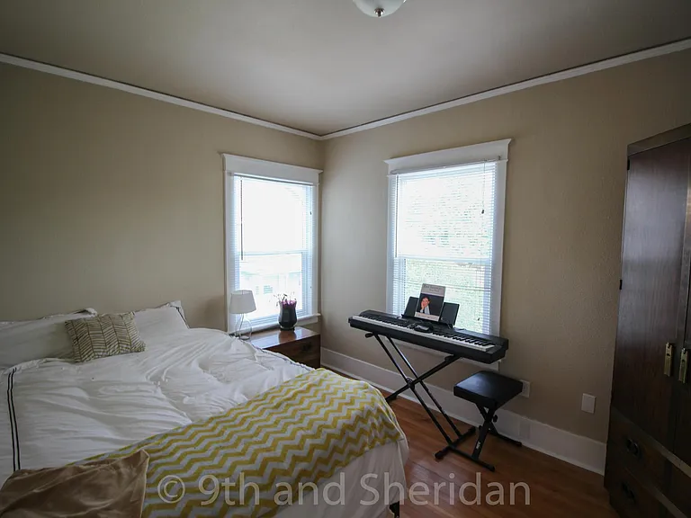 Upstairs bedroom 1
