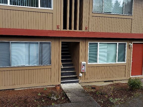 2nd image of 2815 E 19th St APT L