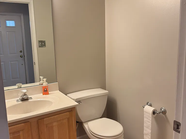106 Country Ln — Photo 4