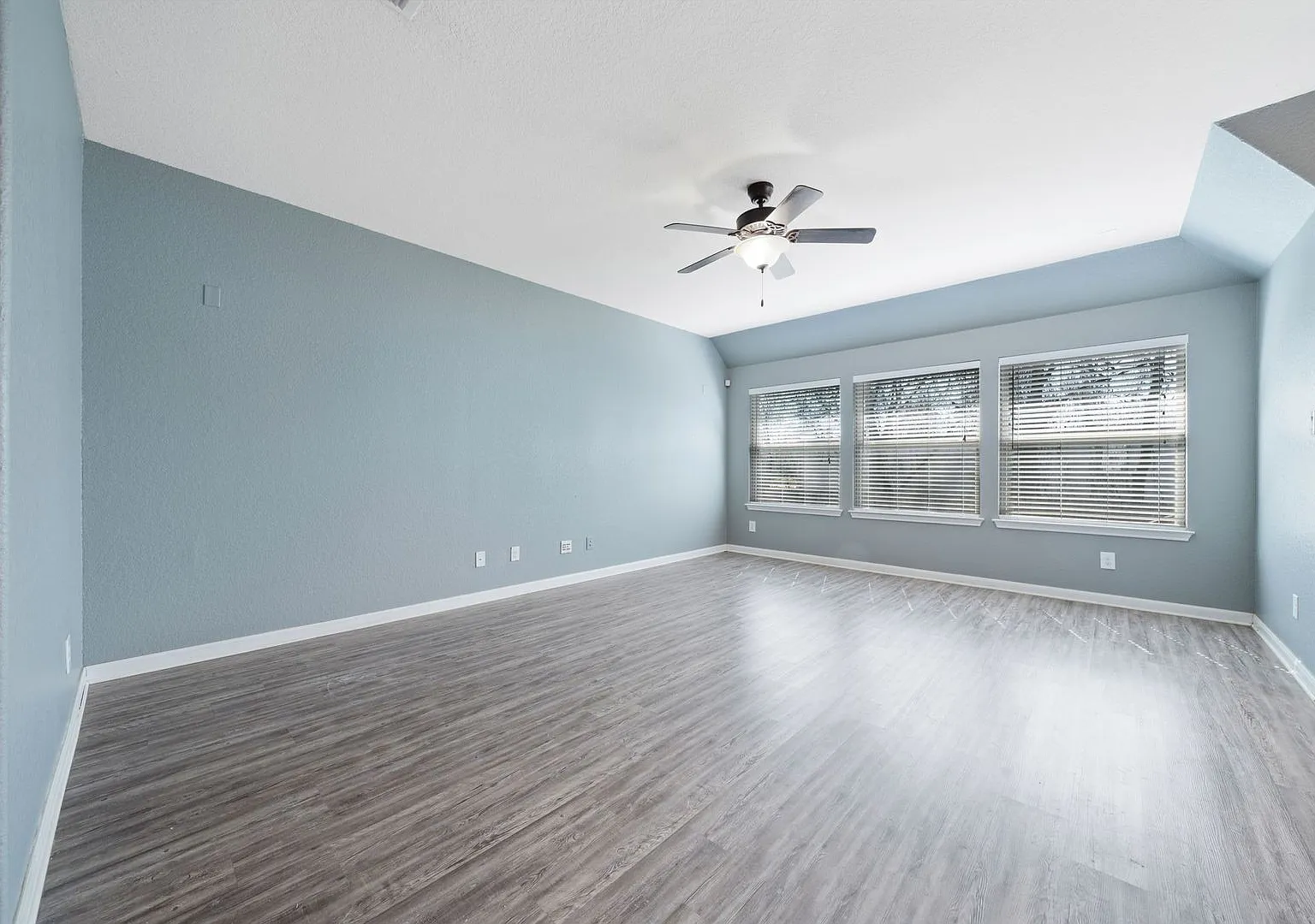 3 Bedroom/2 Bath Saddlehorn Subdivision — Photo 3