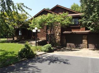 208 S Richards St, Perry, MO 63462