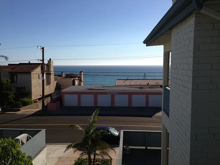 1006 Buena Vis #4 — Photo 3