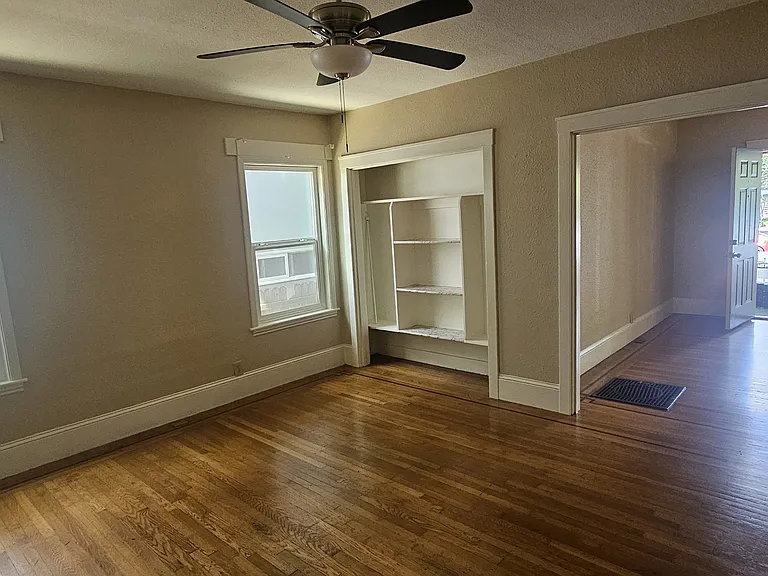 1224 E St — Photo 7