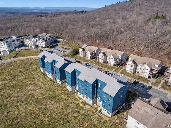 4th image of 16 Chevron Road #302