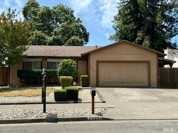 2340 Donna Maria Way, Santa Rosa, CA 95403