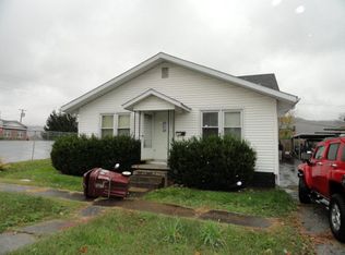 703 Elm St, Ravenna, KY 40472