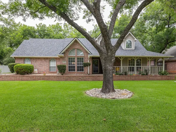 9005 Monticello Dr, Granbury, TX 76049