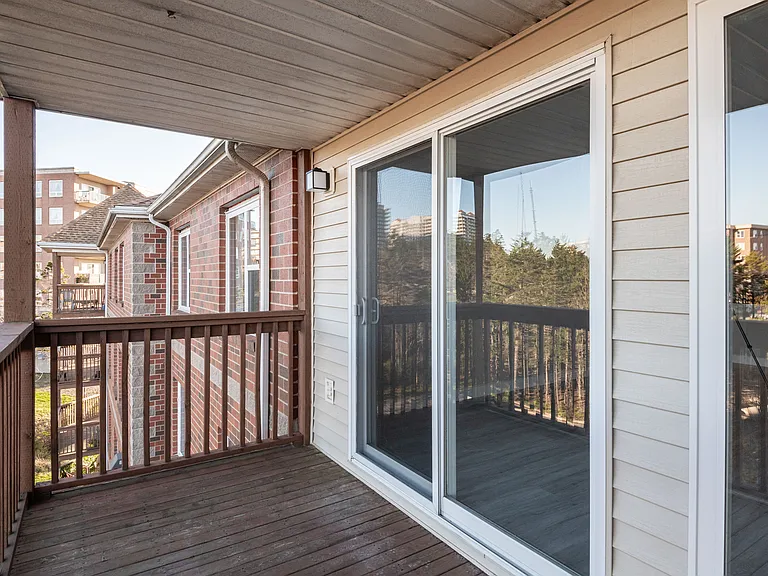 109 Greenpark Close — Photo 8