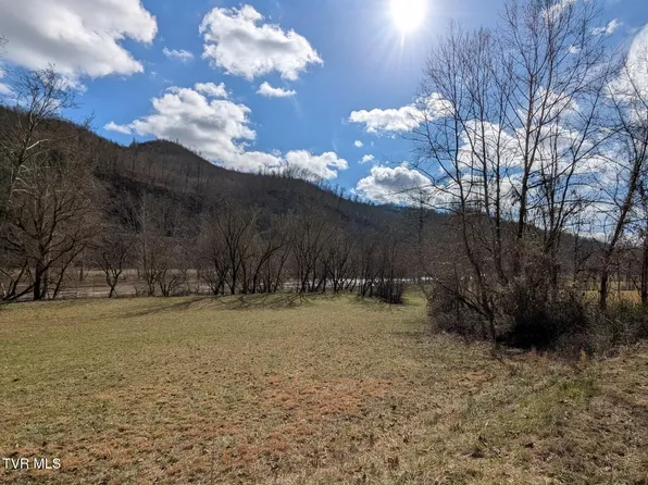 5933 Clinch River Hwy, Gate City, VA 24251